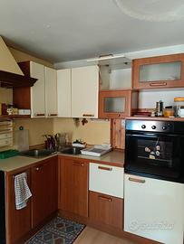 Cucina color ciliegio/panna