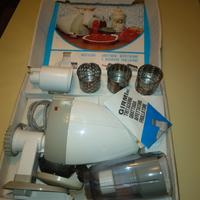 Tritacarne MEC di "Girmi" vintage