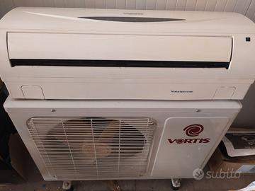 Condizionatore 9000 BTU usato poco 