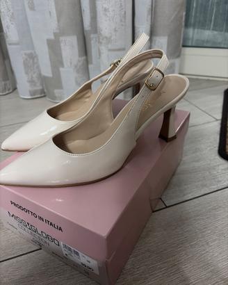 Scarpe modello chanel