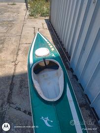 canoa monoposto in vetro resina