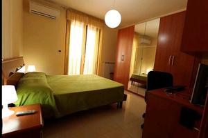 Stanza, a Pescara, vicino università