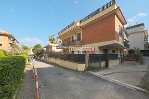 BILOCALE RISTRUTTURATO CON GIARDINO, INGRESSO INDI