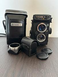Yashica Mat 124G