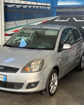 Ford Fiesta 1.4 TDCi 5p. Titanium