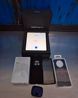 Honor magic v5 in garanzia  più accessori 