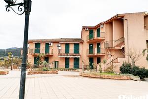 Bilocale in residence con piscina AC/20