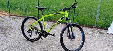 bicicletta  B'TWIN Rockrider 520