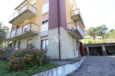 CASA SEMINDIPENDENTE A CARPINETI