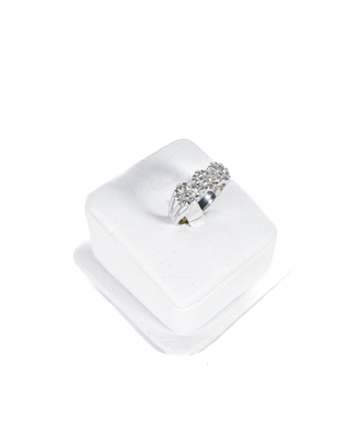 Anello trilogy con diamanti