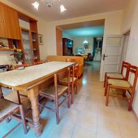 Via grande con cortile