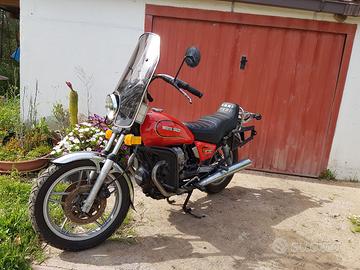 Moto Guzzi 350 custom