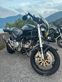 Monster 750 dark a carburatori ASI
