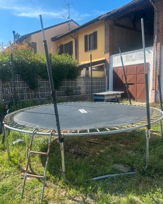 Trampolino elastico