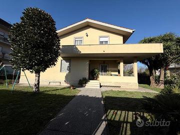 Villa singola Aprilia [Cod. rif 3284258VRG]