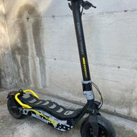 Monopattino ducati scambler 500w 48v elettrico