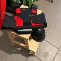 Casco e para schiena equitazione