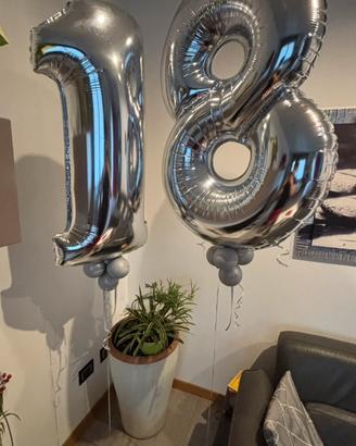 Palloncini 18 gonfiati di elio con pesetto