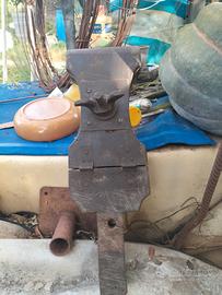 Monza antica in legno fatta a mano