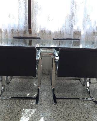 Tavolo e 6 poltroncine di design