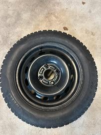 4 cerchi in ferro + gomme invernali R14