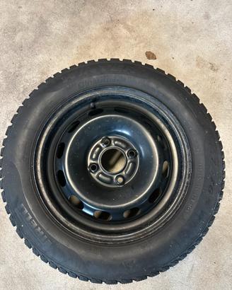 4 cerchi in ferro + gomme invernali R14