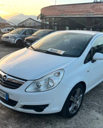 Opel Corsa D 1.2 80cv Enjoy Benzina e GPL Fabbrica