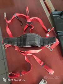 imbragatura anticaduta 