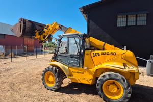 SOLLEVATORE TELESCOPICO COMPATTO JCB 520-50