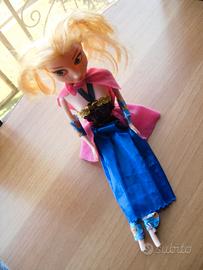 BAMBOLA ALTA CM. 28 CON VESTITO LUNGO E SENZA SCAR