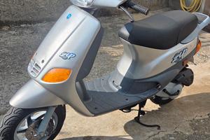 piaggio zip 50