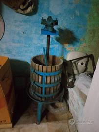 torchio antico da vino 230€