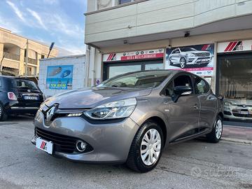 RENAULT Clio 1.2 75 CV GPL 5p. Costume National
