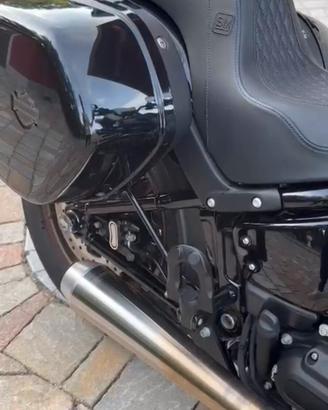 Sella  Harley Davidson saddleman  per low rider ST