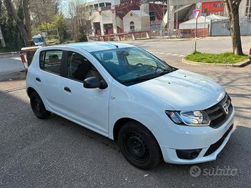 DACIA SANDERO 2016
