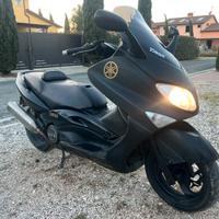 YAMAHA T Max 500