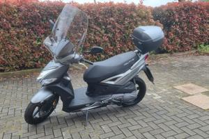 Scooter Kymko Agility 125 R16+