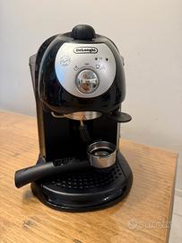 Macchina per caffe e cappuccino de longhi
