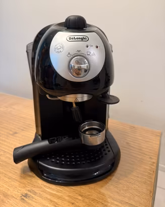 Macchina per caffe e cappuccino de longhi