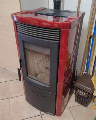 Stufa a pellet bordeaux Dal Zotto Mod. Mirella