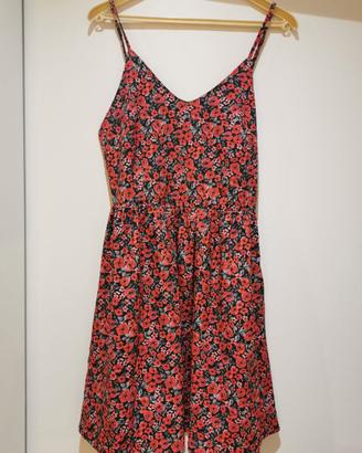 Vestito estivo a fiori, tema floreale