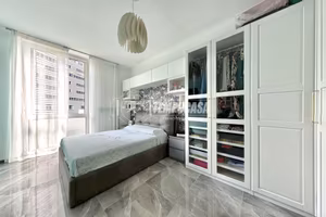 TRILOCALE PIANO ALTO CON BALCONE VISTA MARE E POSS