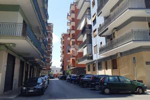 6 LOCALI A NOCERA INFERIORE