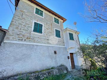 CASA SEMINDIPENDENTE A BAJARDO