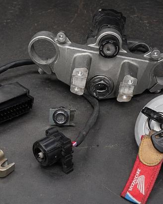 Kit serrature completo honda Hornet PC34 98-02