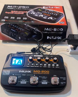 NUX MG-200  Pedaliera multieffetto con Drum machin