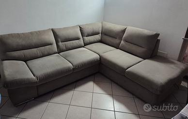 Divano letto con chaise longue