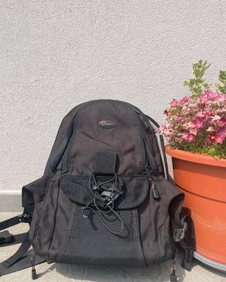 Zaino Lowepro per macchina fotografica
