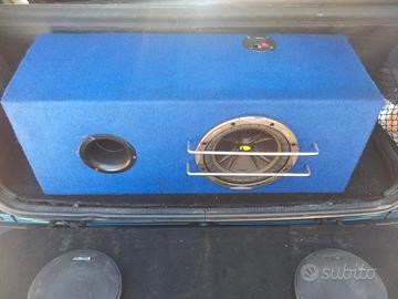 Subwoofer Kicker Comp. 18 cm completo di cassone