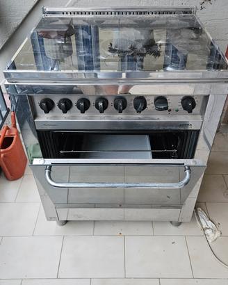 CUCINA IN BUONO STATO